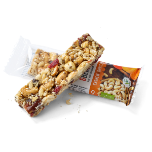 NUTS&BERRIES-BARS-Crunchy-Cashew-Apricot-Single-Bar-open
