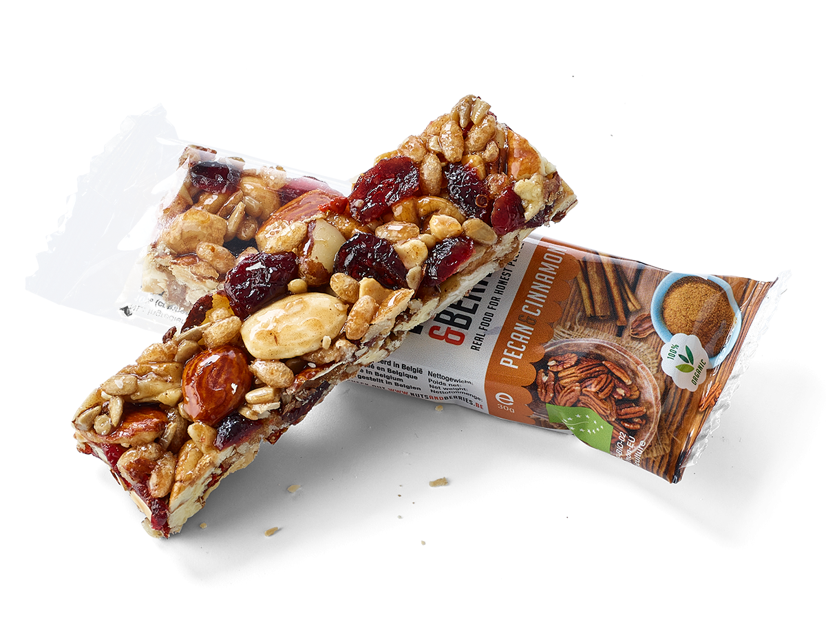 NUTS&BERRIES-BARS-Crunchy-Pecan-Cinnamon-Single-Bar-open