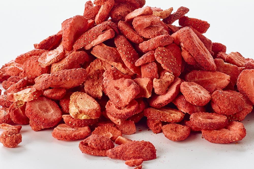 NUTS&BERRIES-DRIED-FRUIT-Dried-Strawberries-Square