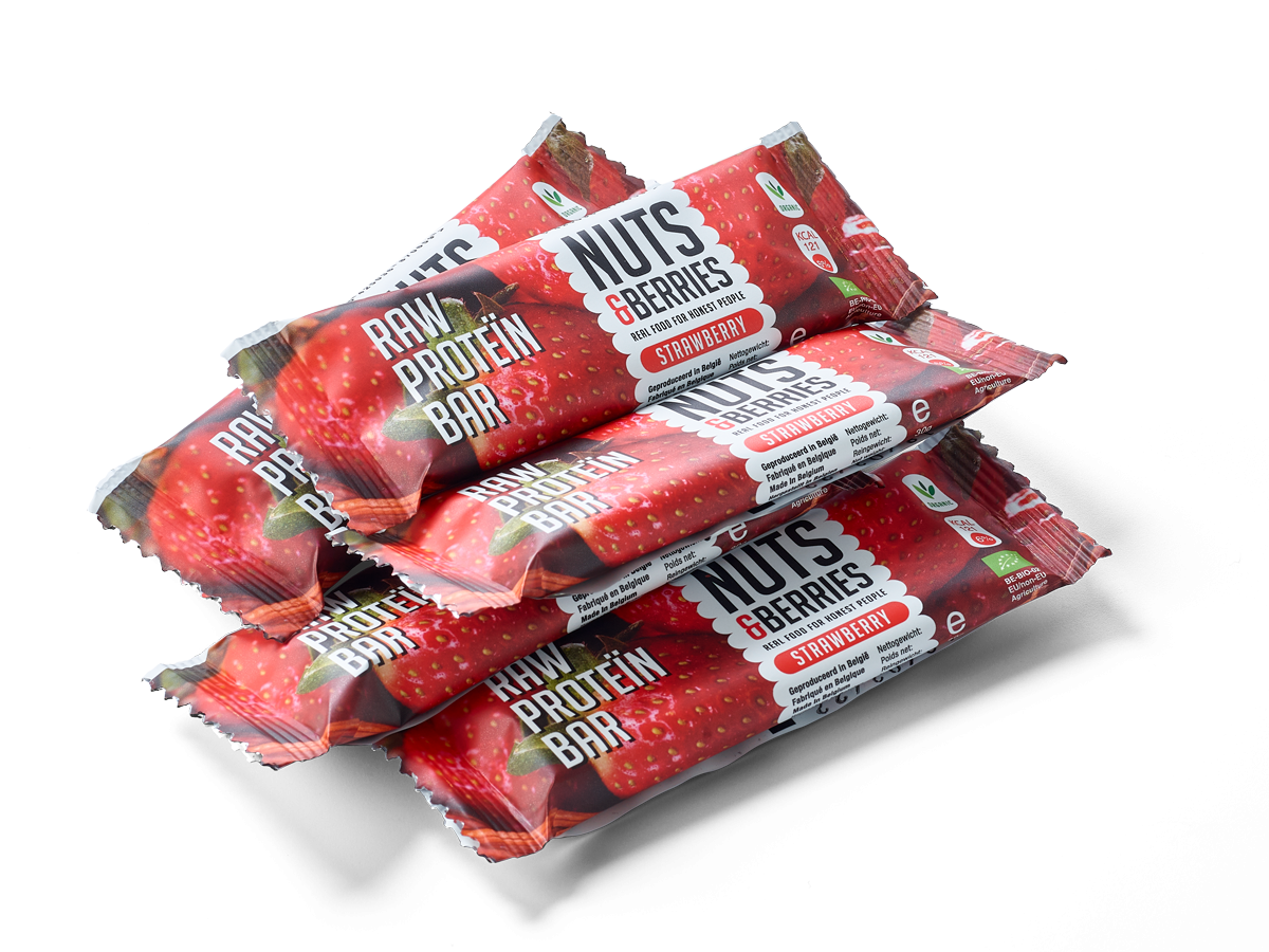 NUTS&BERRIES-Raw-Protein-Bar-Strawberry-Sixpack